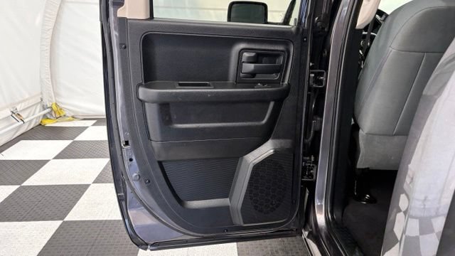 Used 2017 RAM 1500 ST w/ SXT Appearance Group AWD/4WD image 17