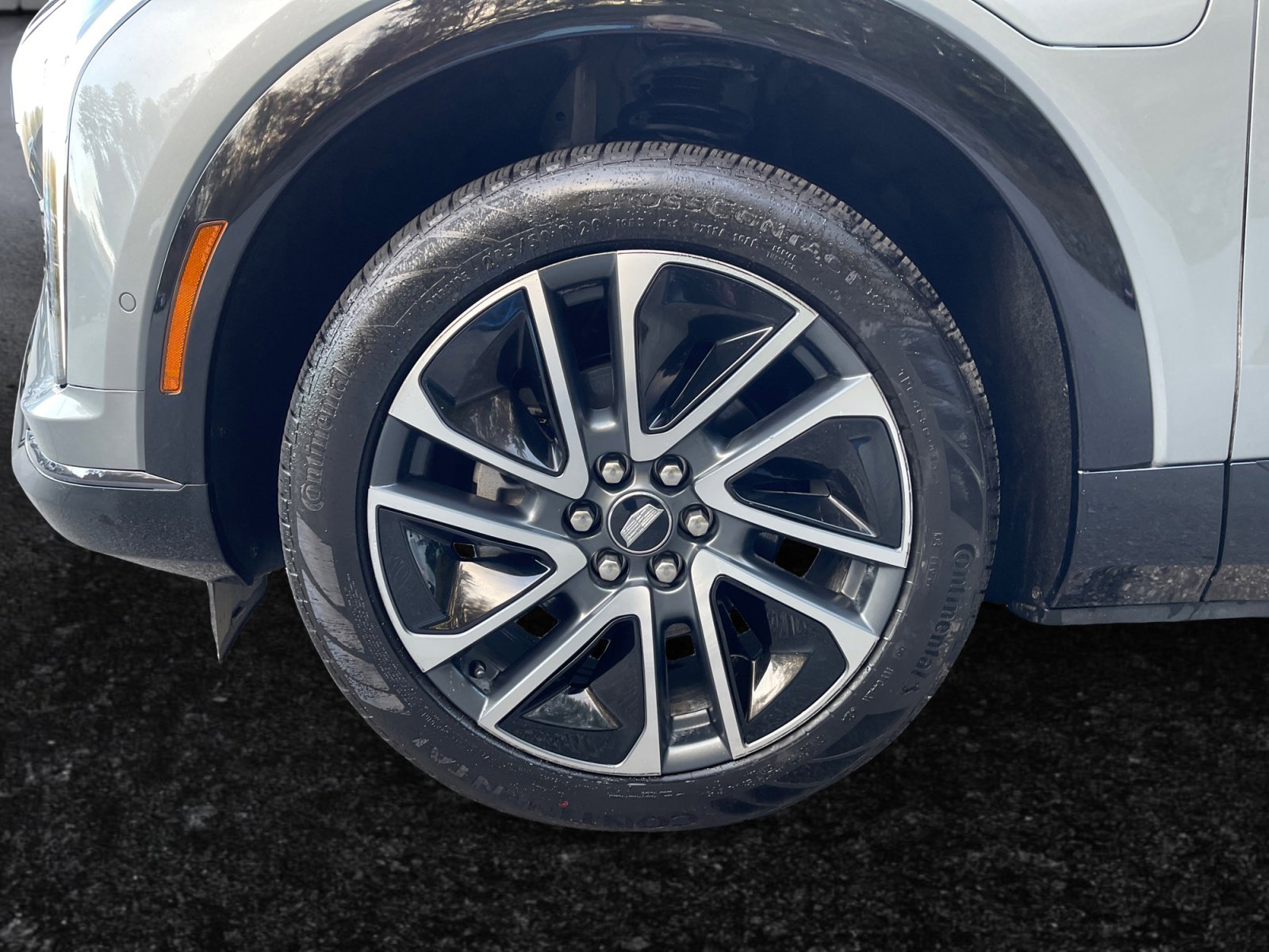 Certified 2025 Cadillac Optiq Sport 2 w/ LPO, Floor Liner Package image 15