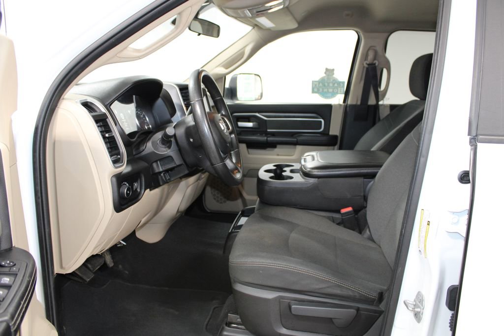 Used 2022 RAM 3500 Big Horn image 23