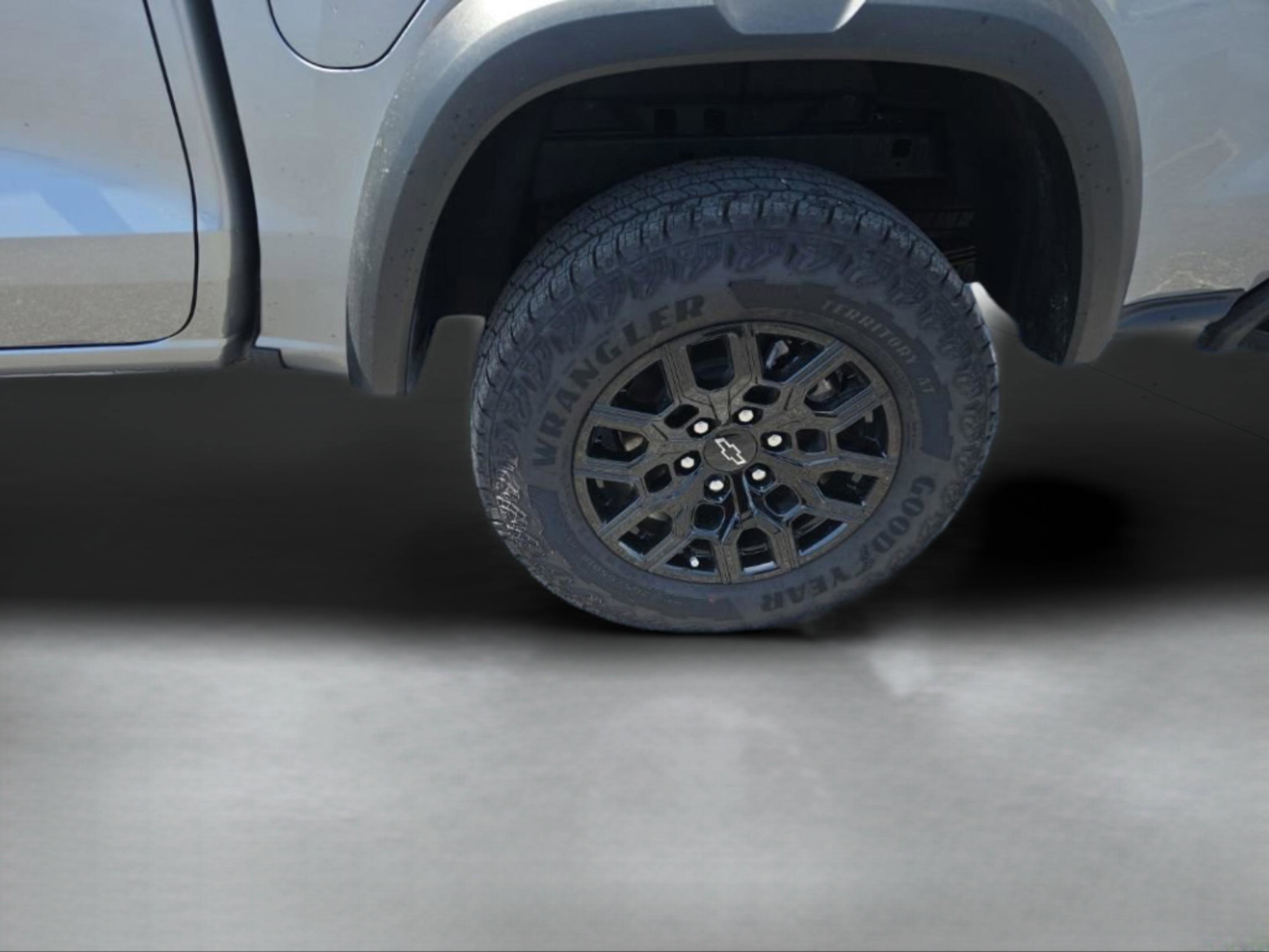 Used 2026 Chevrolet Colorado Trail Boss AWD/4WD image 31