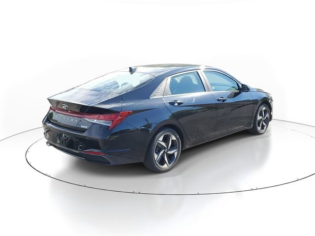 Used 2023 Hyundai Elantra Limited w/ Cargo Package FWD image 3