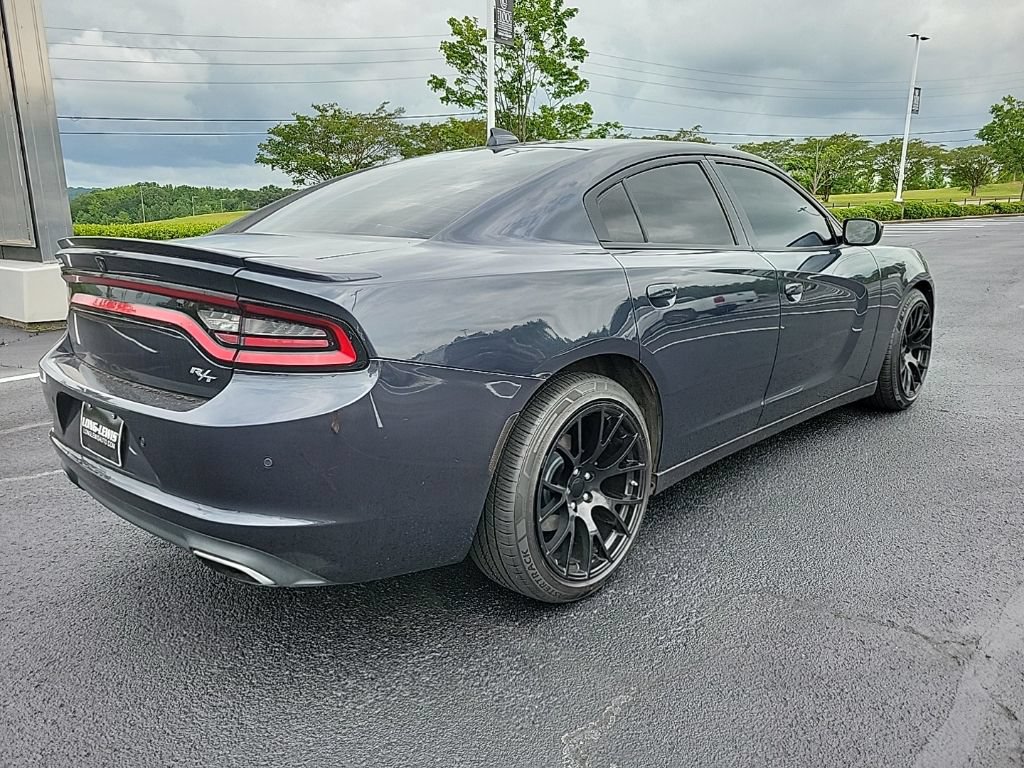 Used 2018 Dodge Charger R/T RWD image 7
