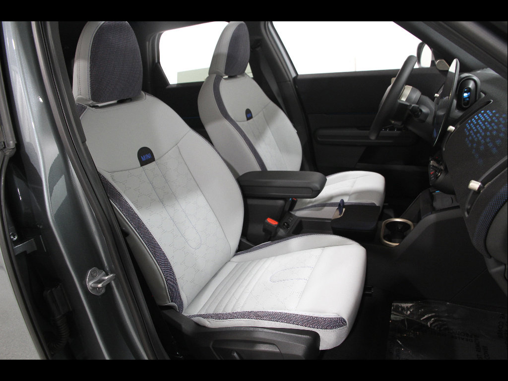 Certified 2026 MINI Cooper Countryman S image 17