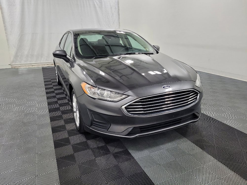 Used 2020 Ford Fusion SE image 13