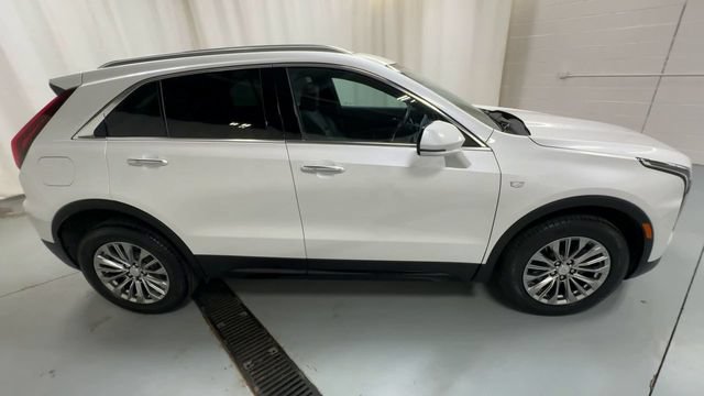 Certified 2024 Cadillac XT4 Premium Luxury w/ Cold Weather Package AWD/4WD image 9