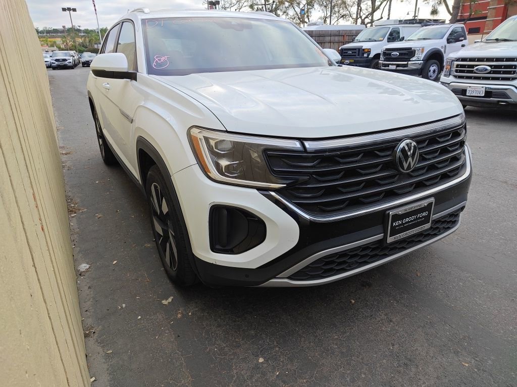Used 2024 Volkswagen Atlas Cross Sport SE image 33