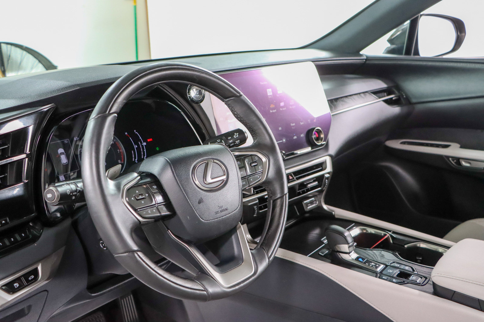 Used 2023 Lexus RX 350 Premium w/ Accessory Package (Z1) AWD/4WD image 23