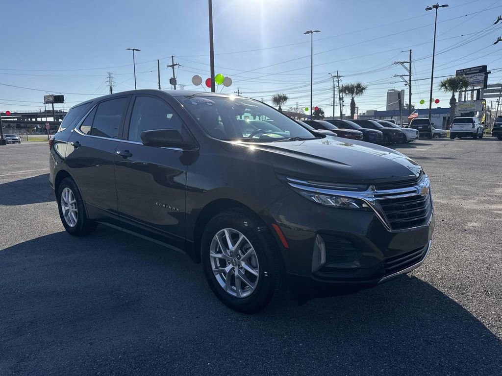 Used 2024 Chevrolet Equinox LT image 3