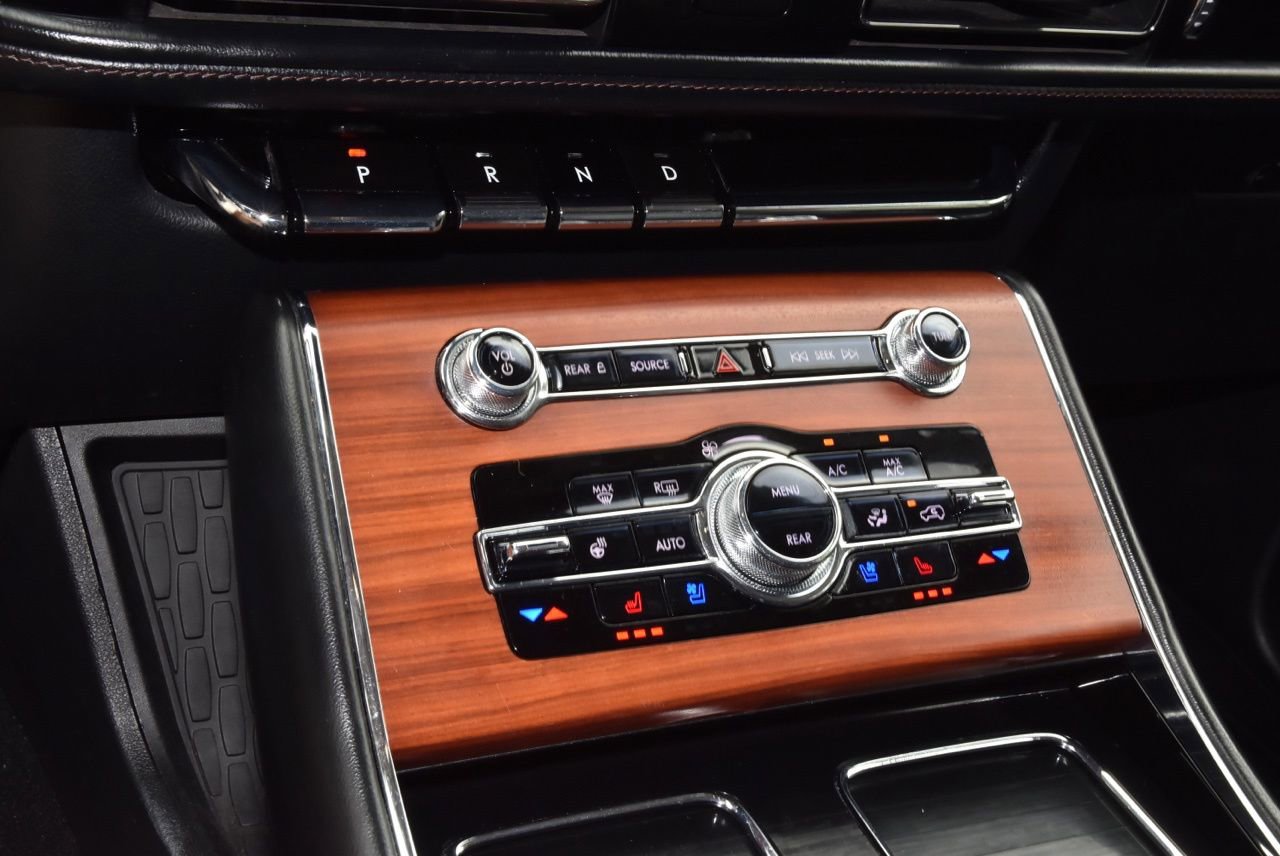 Used 2022 Lincoln Aviator Reserve w/ Equipment Group 201A AWD/4WD image 31
