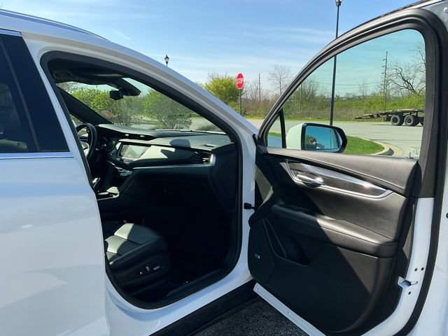Used 2021 Cadillac XT5 Premium Luxury AWD/4WD image 17