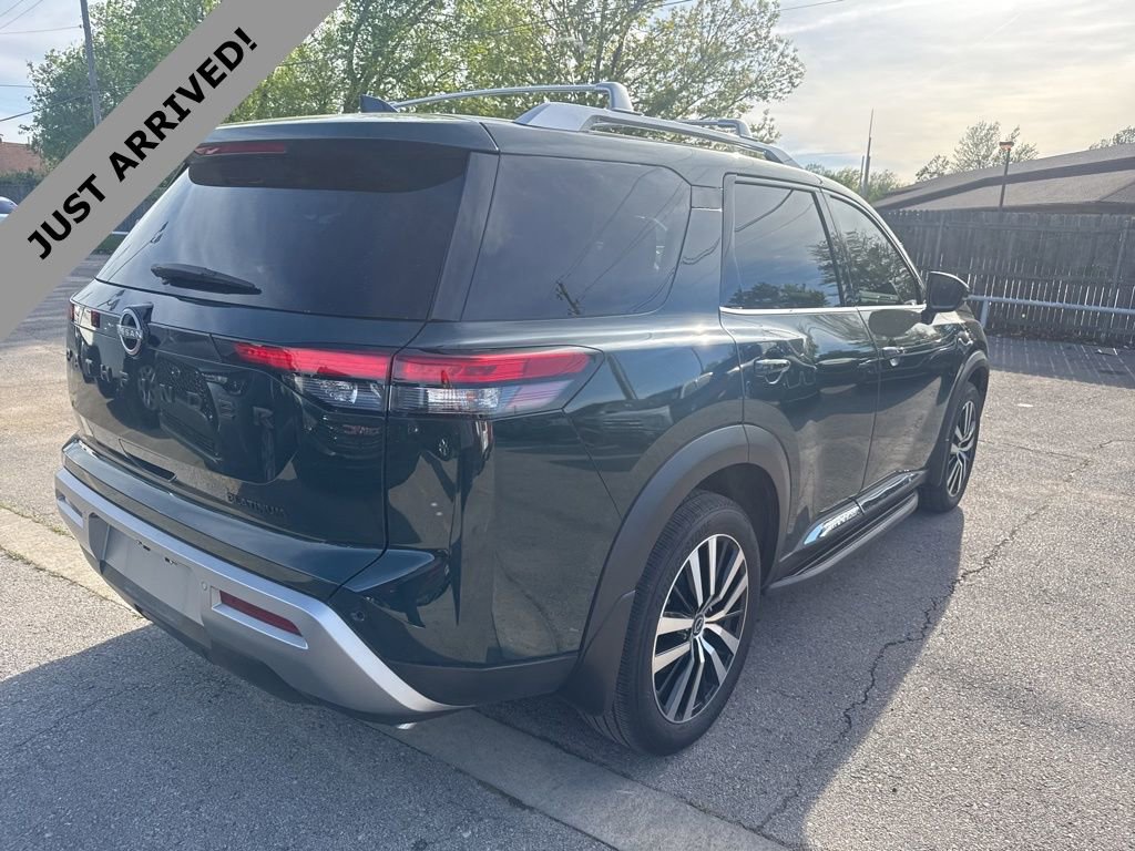 Certified 2023 Nissan Pathfinder Platinum w/ Black Appearance Package image 5