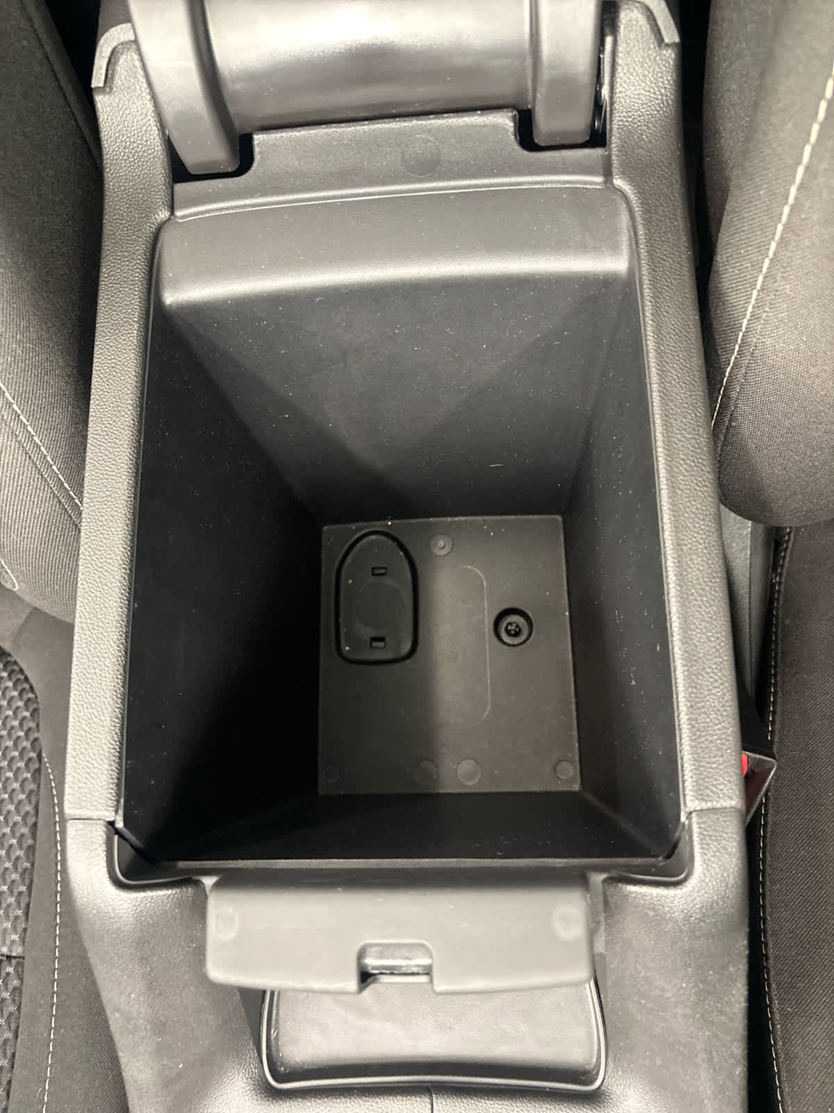 Used 2023 GMC Acadia SLE w/ Driver Convenience Package image 33