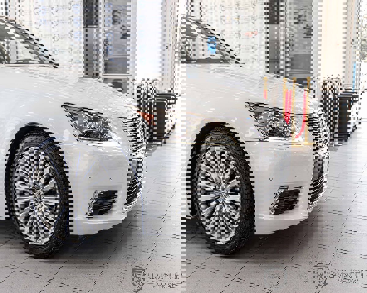 Used 2017 Lexus LS 460 AWD w/ Comfort Package image 4