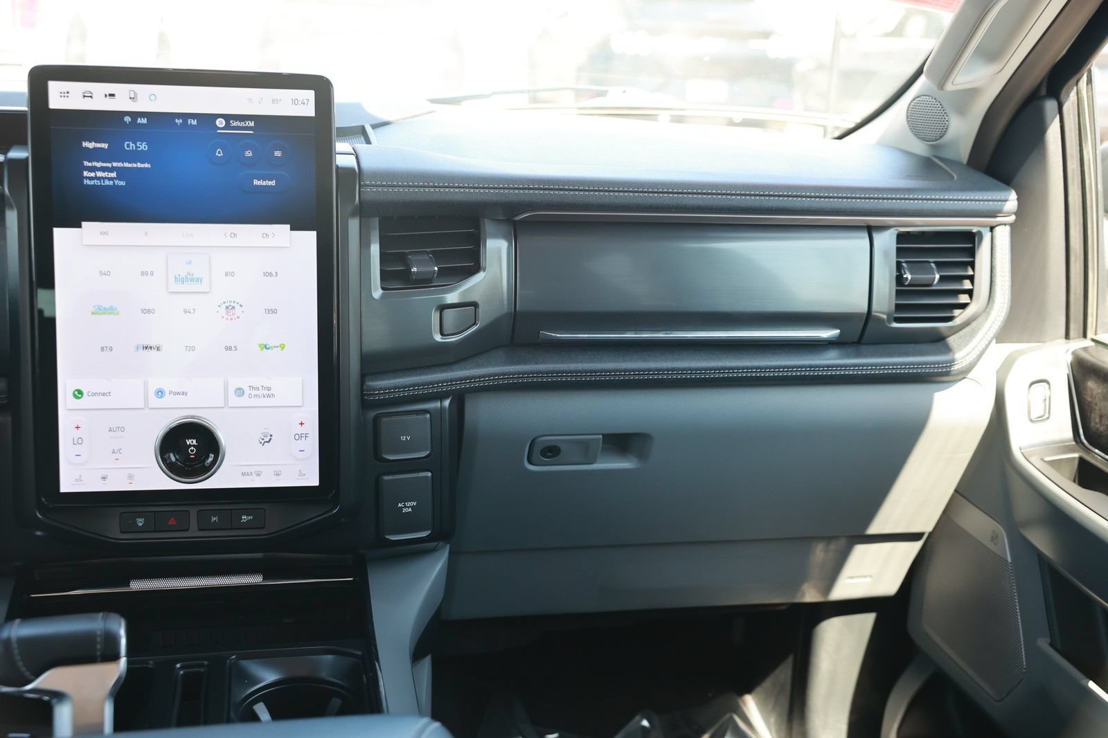 Used 2024 Ford F150 Lightning Flash AWD/4WD image 33