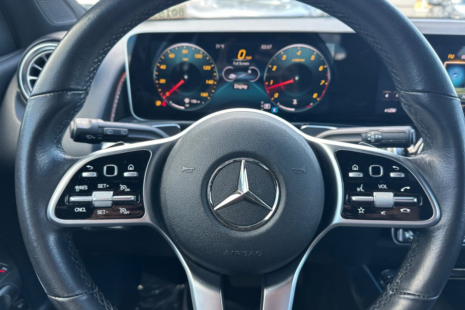 Used 2021 Mercedes-Benz GLB 250 image 23