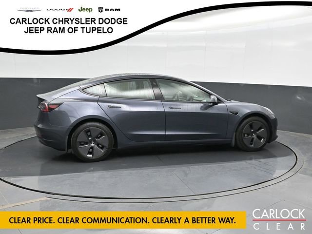 Used 2023 Tesla Model 3 Standard Range image 4