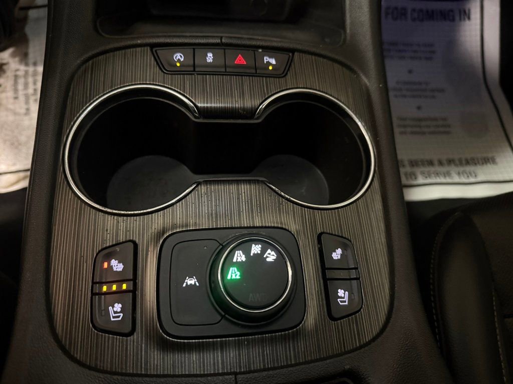 Used 2023 GMC Acadia SLT w/ Technology Package image 38
