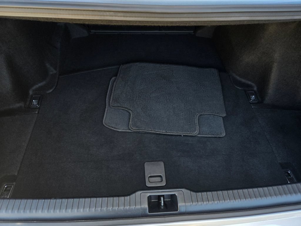 Used 2022 Lexus IS 300 AWD w/ Premium Package image 34