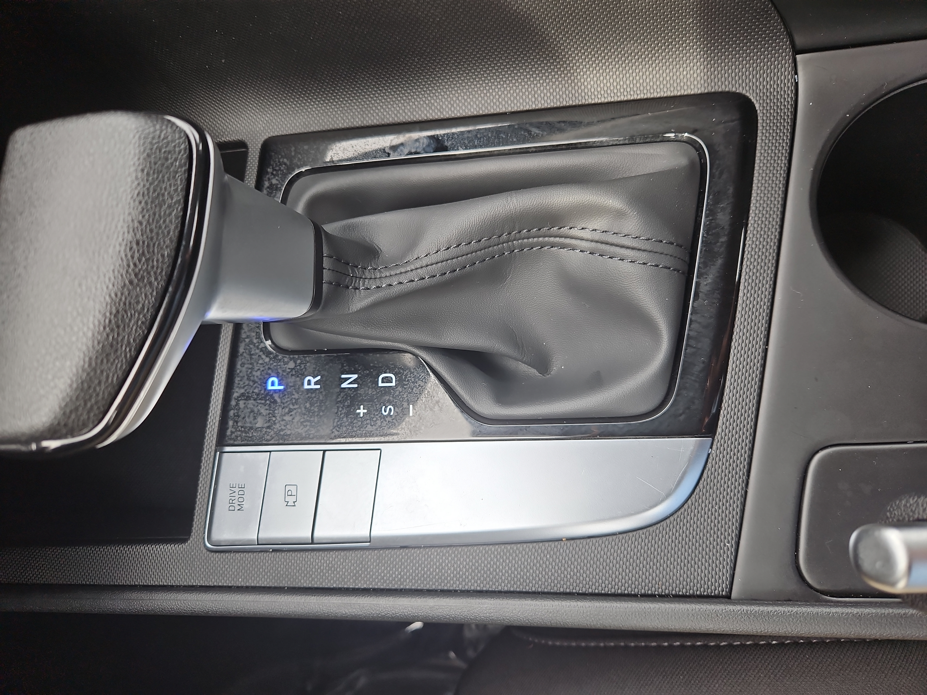 Certified 2026 Hyundai Elantra SE FWD image 18