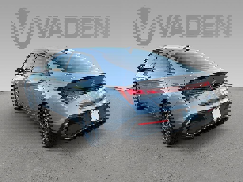 New 2025 Hyundai Elantra Sport image 18