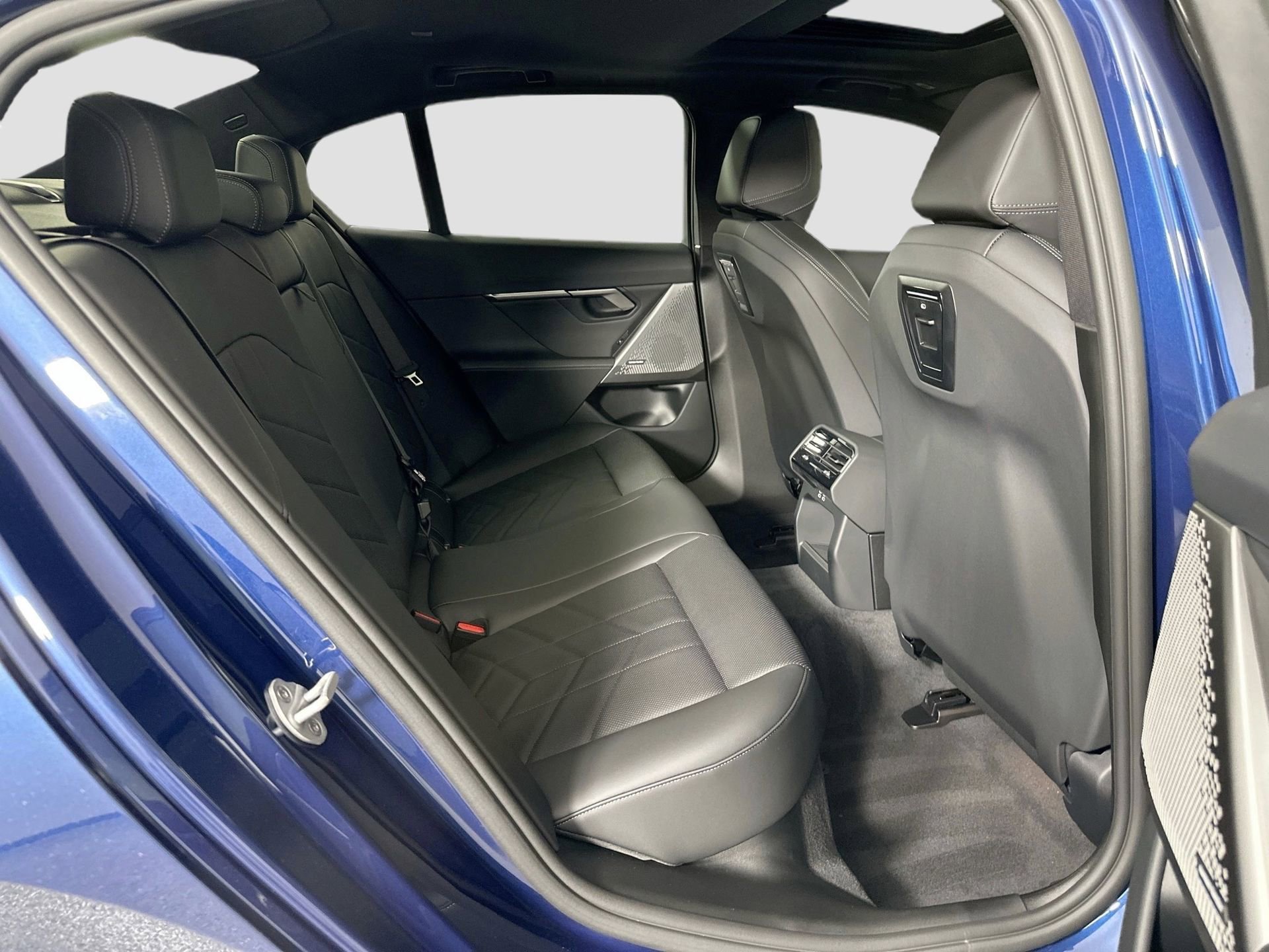 Used 2025 BMW 530i image 22