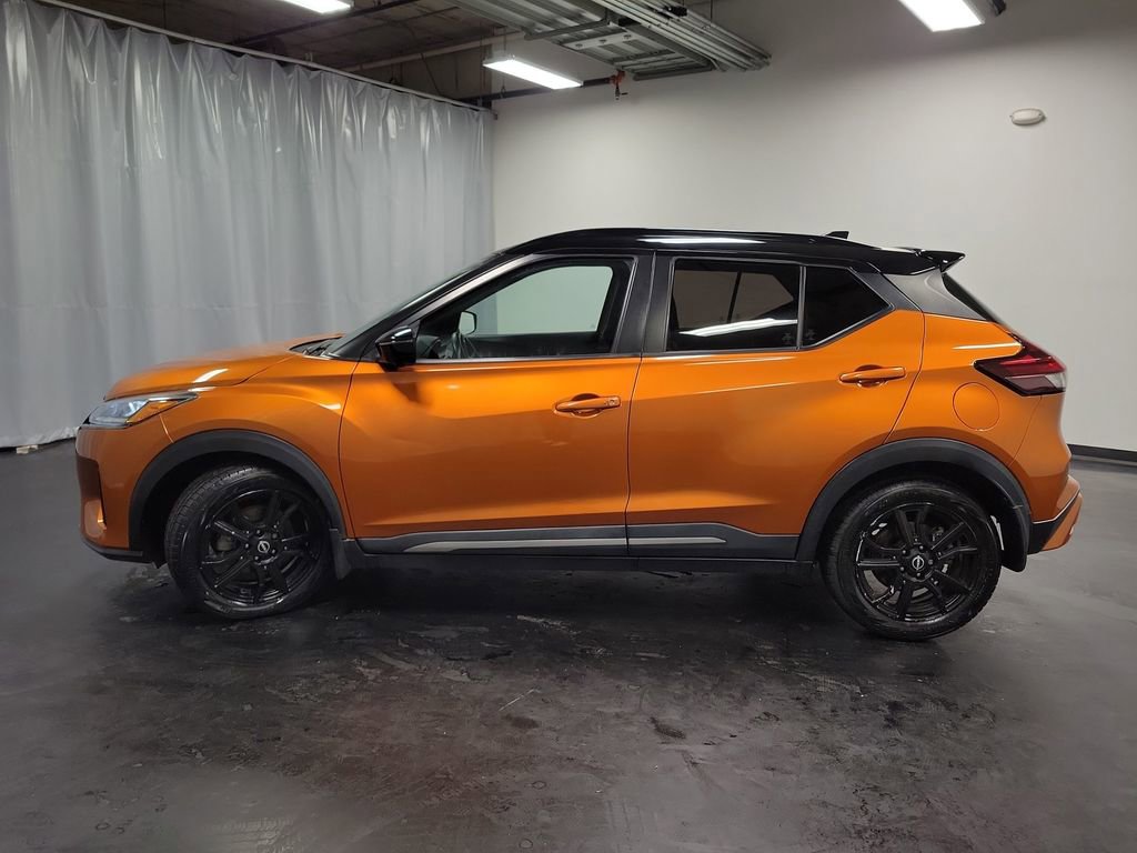 Used 2022 Nissan Kicks SR w/ Premium Package image 5