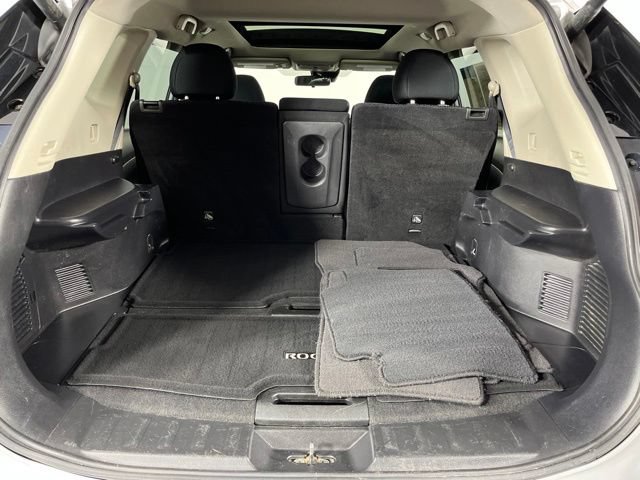 Used 2019 Nissan Rogue SV w/ Sun & Sound Touring Package FWD image 46