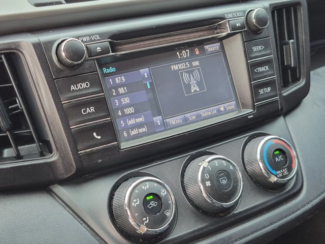 Used 2016 Toyota RAV4 LE AWD/4WD image 9