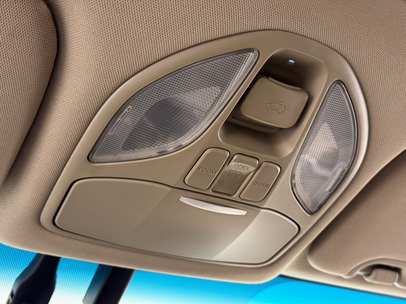 Used 2014 Hyundai Santa Fe w/ Technology Package 05 image 33