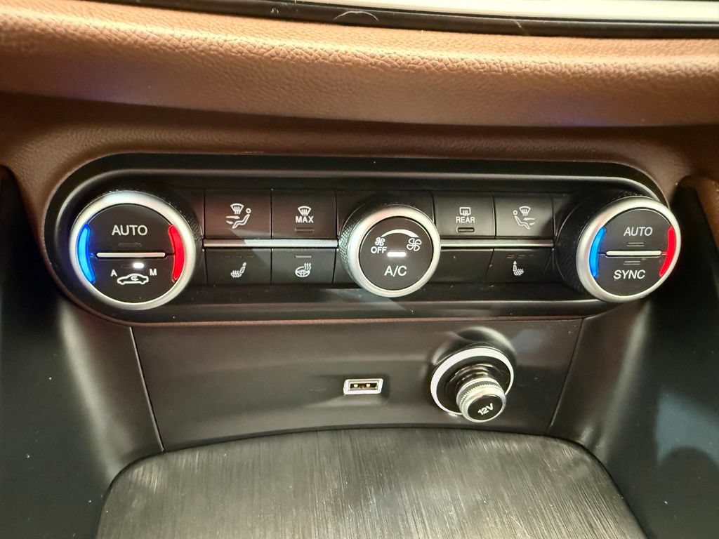 Used 2021 Alfa Romeo Stelvio Sprint w/ Cold Weather Package AWD/4WD image 44