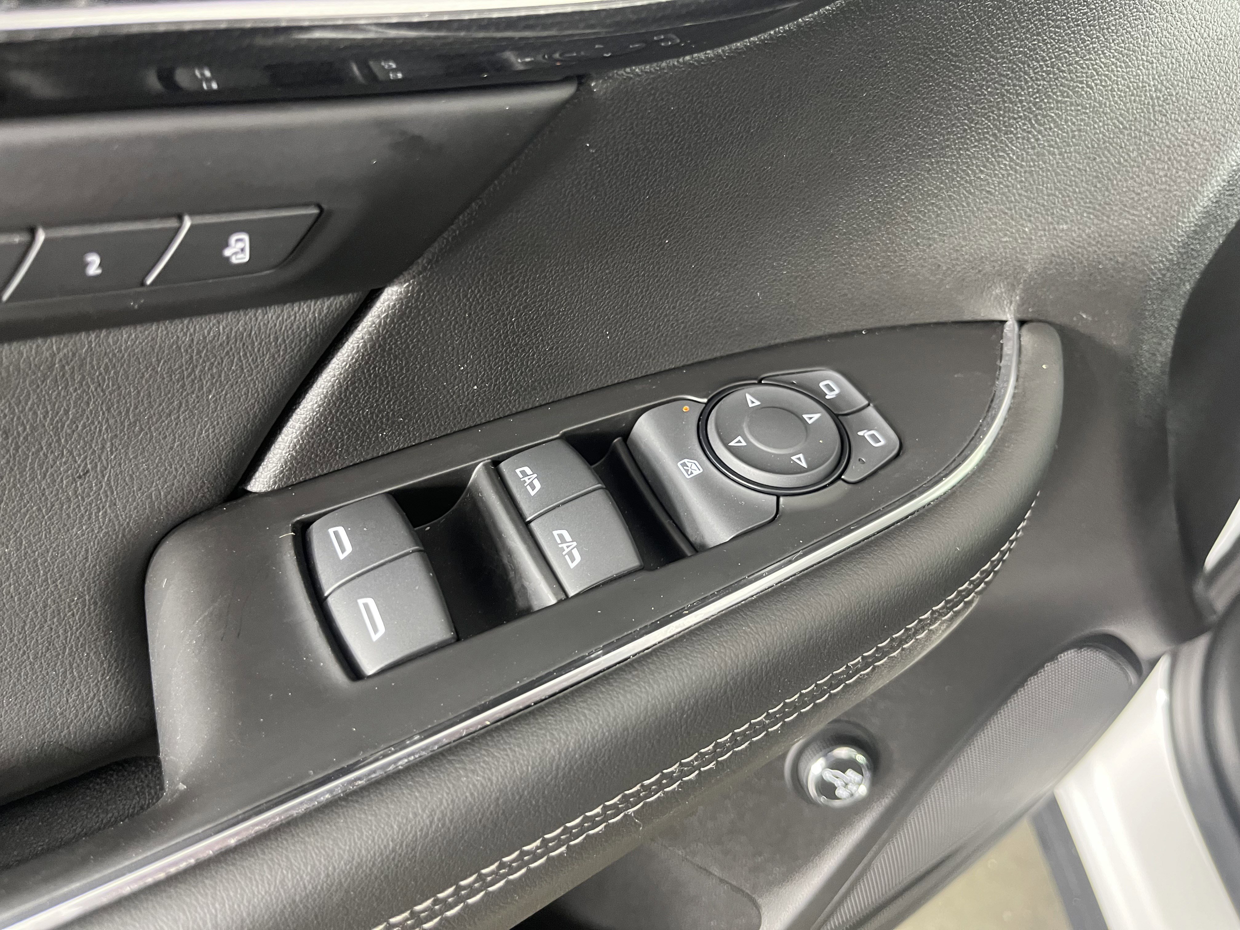 Used 2023 Buick Envision Essence w/ Sport Touring Package image 19