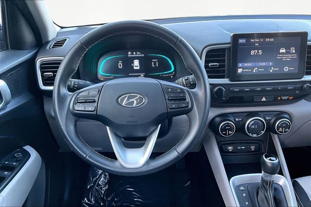 Used 2024 Hyundai Venue SEL image 8