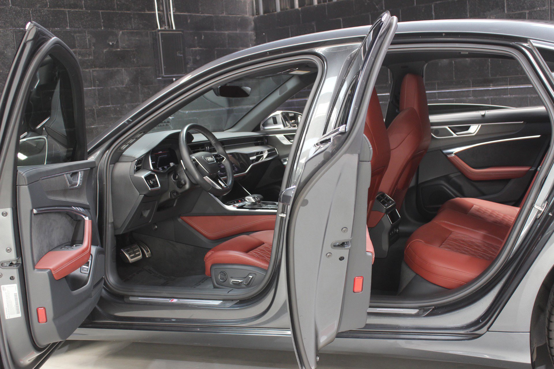 Used 2023 Audi S6 Prestige image 25