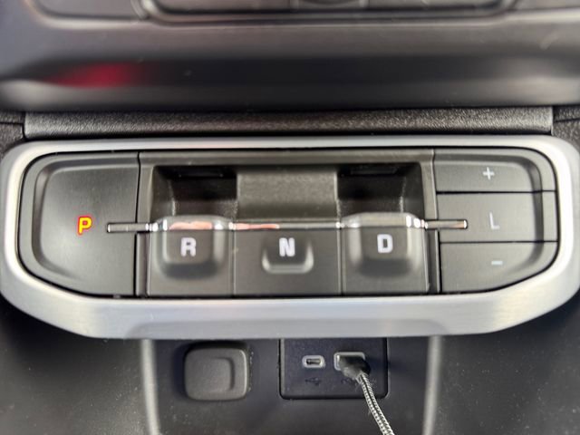 Used 2021 GMC Acadia SLE w/ Driver Convenience Package image 16