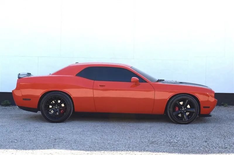 Used 2010 Dodge Challenger SRT8 w/ SRT Option Group II RWD image 9