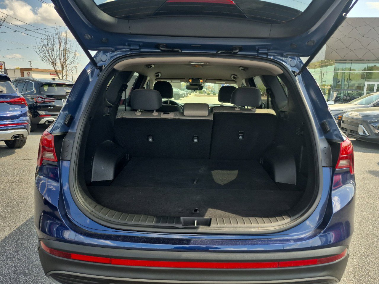 Used 2023 Hyundai Santa Fe SE image 10