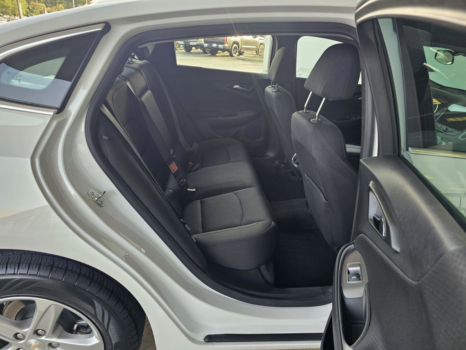 Used 2024 Chevrolet Malibu LT image 14