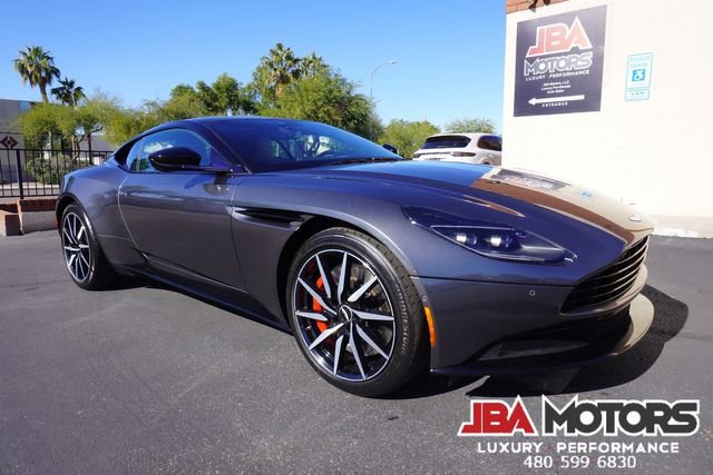 Used 2020 Aston Martin DB11 Coupe image 37