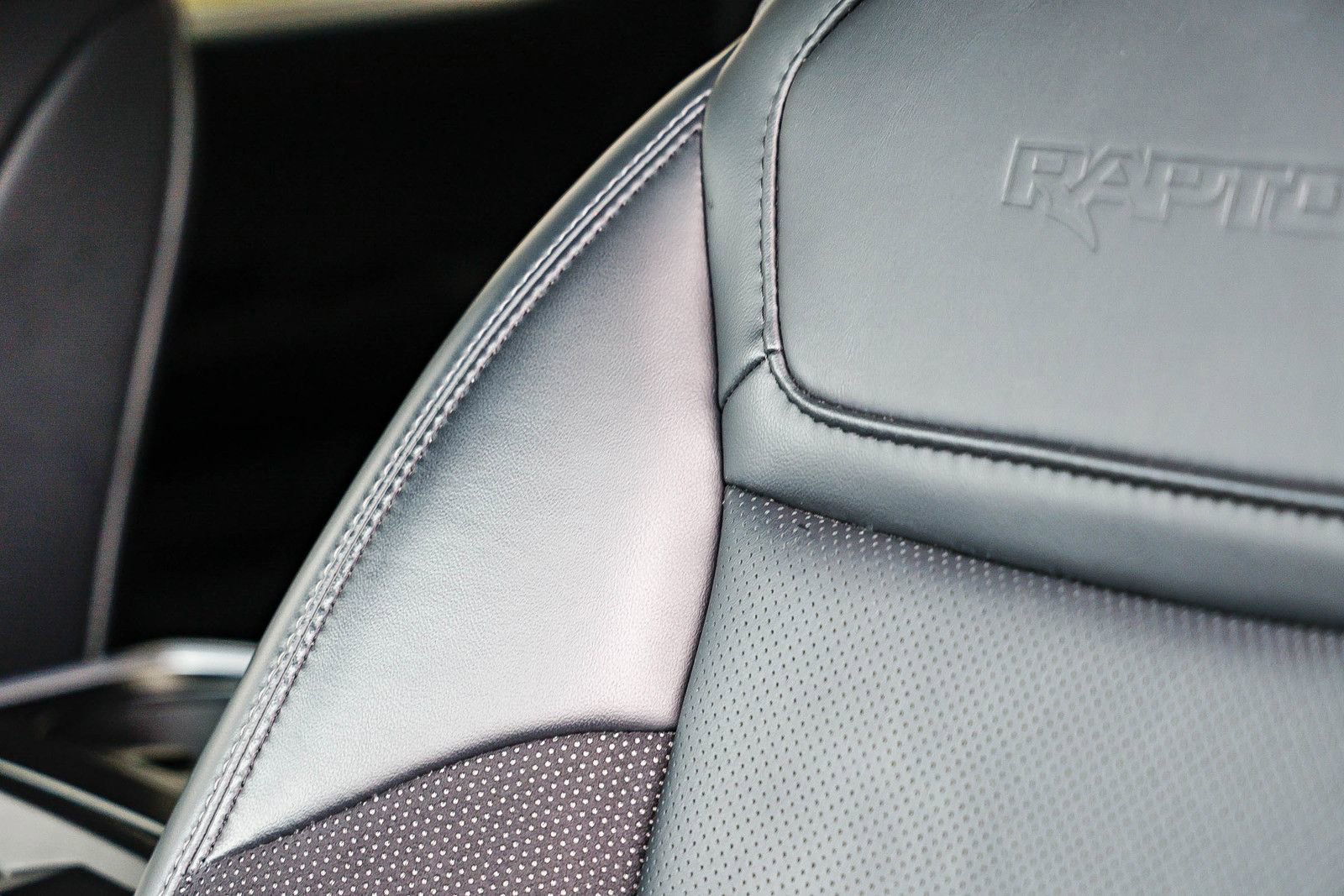 Used 2025 Ford F150 Raptor image 25