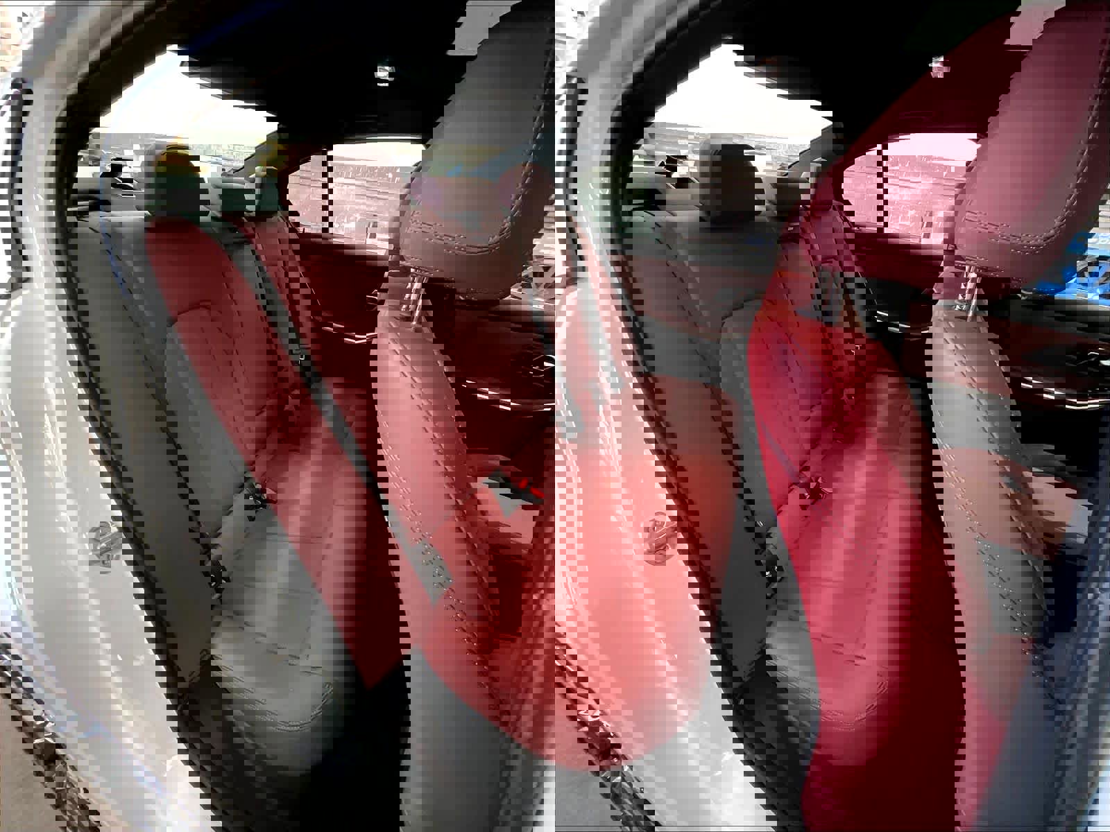 Used 2025 BMW 330i Sedan w/ Premium Package image 30