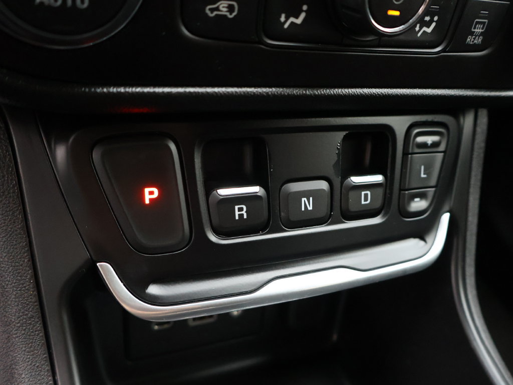 Used 2018 GMC Terrain SLE w/ Driver Convenience Package FWD image 24
