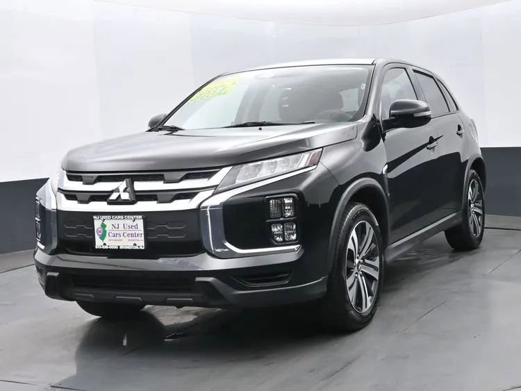 Used 2025 Mitsubishi Outlander Sport ES AWD/4WD image 1