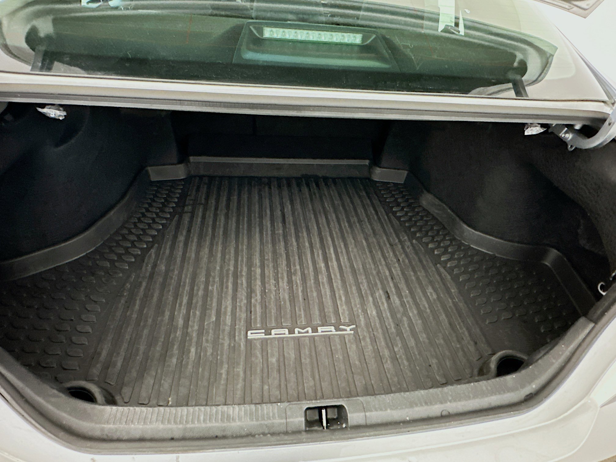 Used 2025 Toyota Camry LE image 30