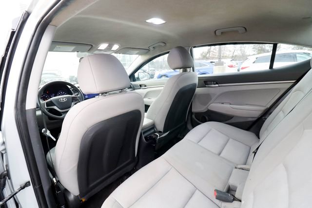 Used 2017 Hyundai Elantra SE image 31