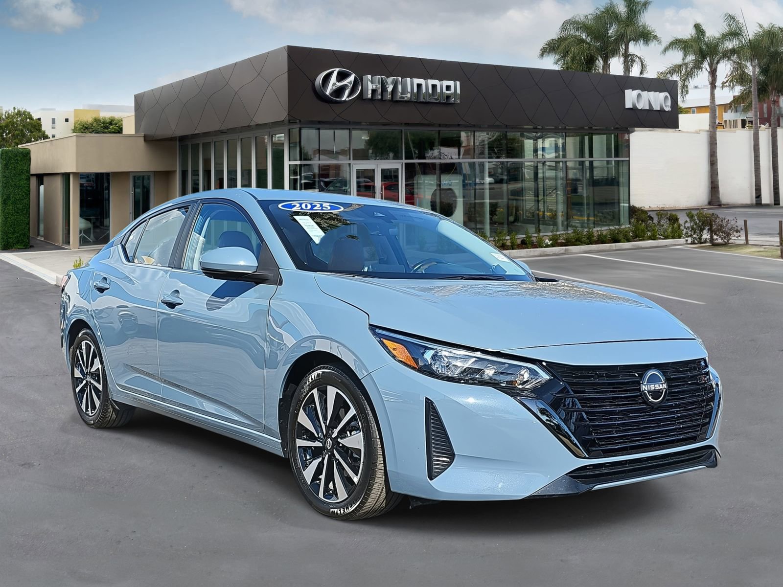 Used 2025 Nissan Sentra SV w/ SV Premium Package image 1