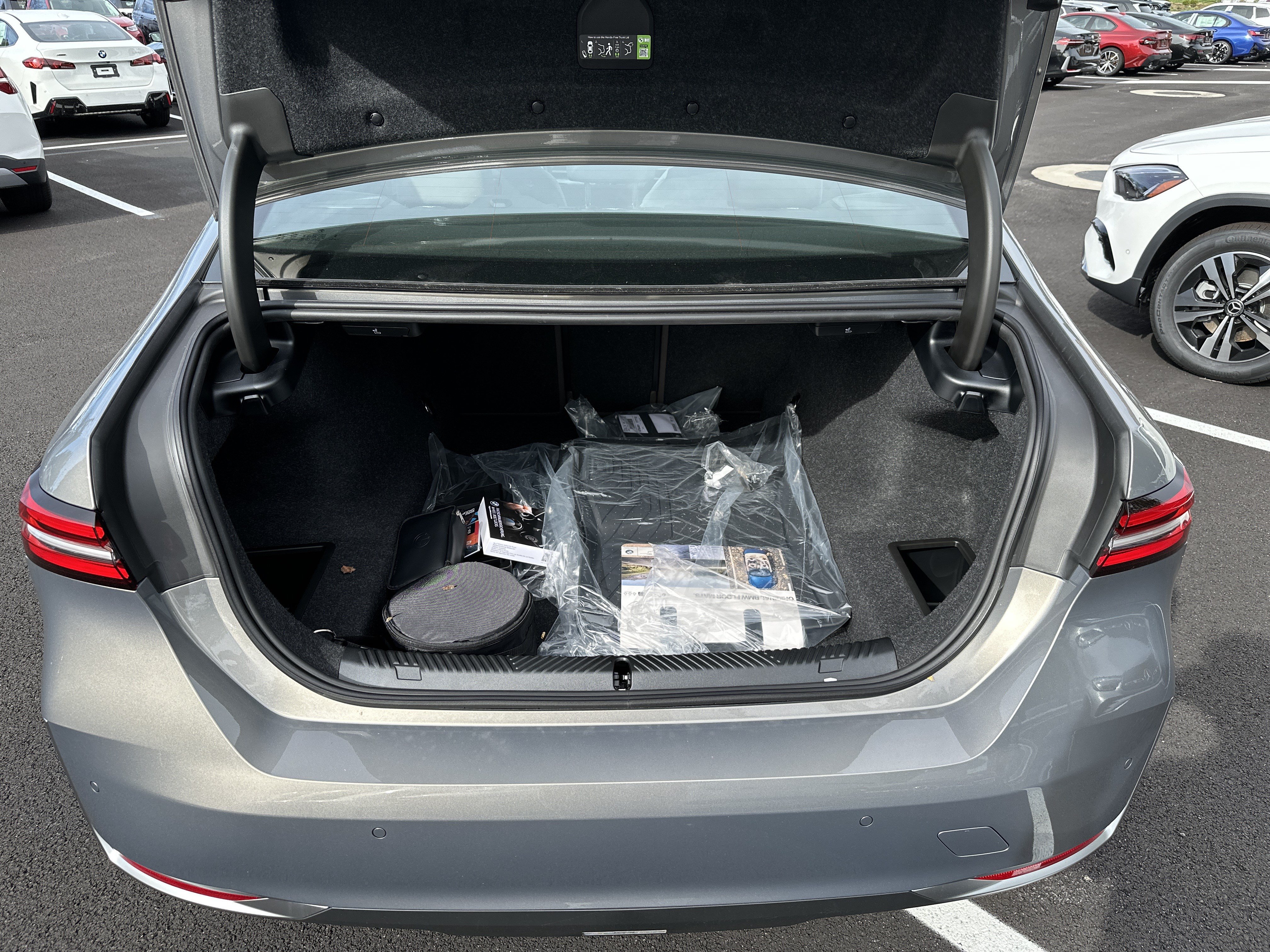 New 2027 BMW 530i xDrive w/ Premium Package AWD/4WD image 5