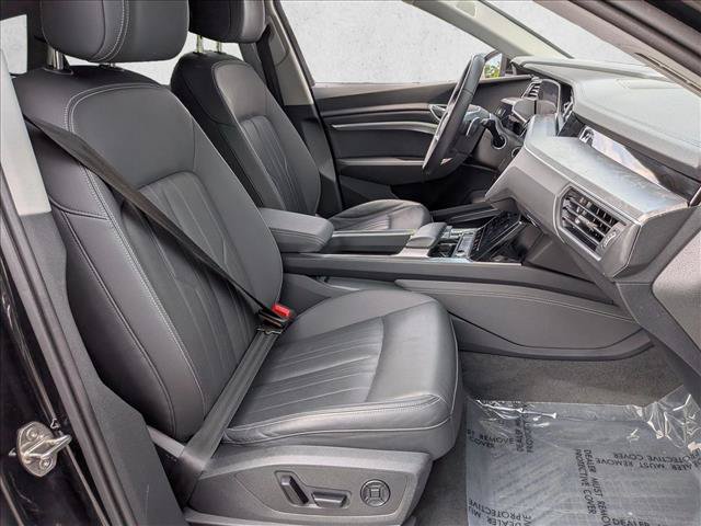 Certified 2023 Audi e-tron Premium Plus w/ Premium Plus Package AWD/4WD image 22