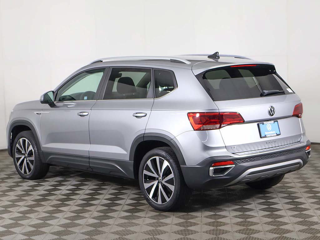 Used 2023 Volkswagen Taos SE FWD image 10