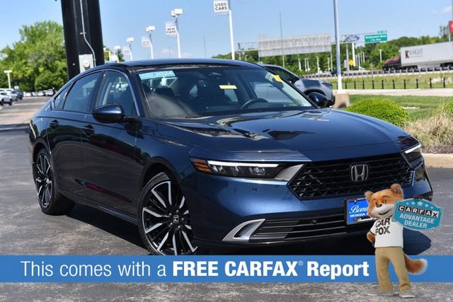Used 2024 Honda Accord Touring image 2