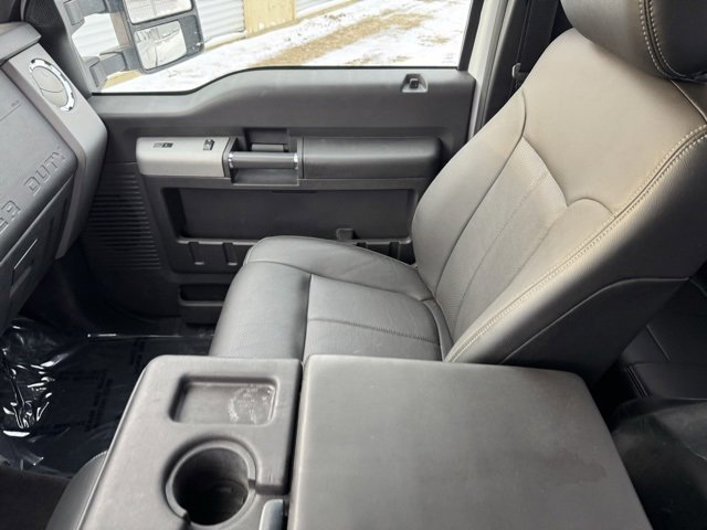 Used 2015 Ford F250 Lariat w/ Chrome Package image 21
